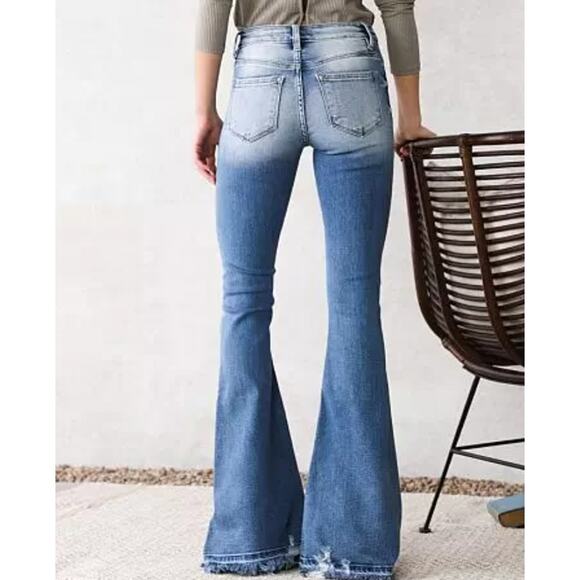 Kancan Signature Mid-Rise Super Flare Stretch Jean - New 30 waist - Picture 2 of 6